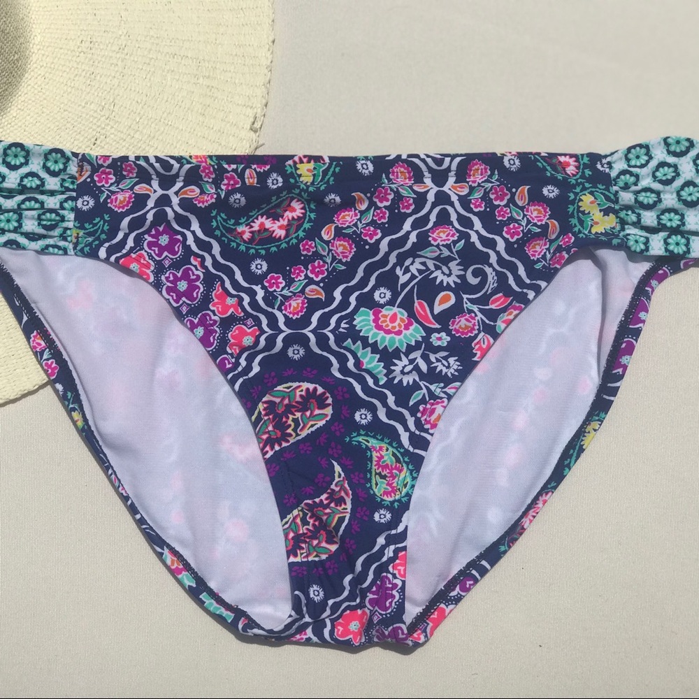 3/$15 Kenneth Cole Reaction Hipster Bikini Bottoms